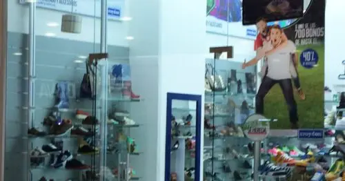 TIENDA CROYDON SALITRE PLAZA TIENDA CROYDON SALITRE PLAZA